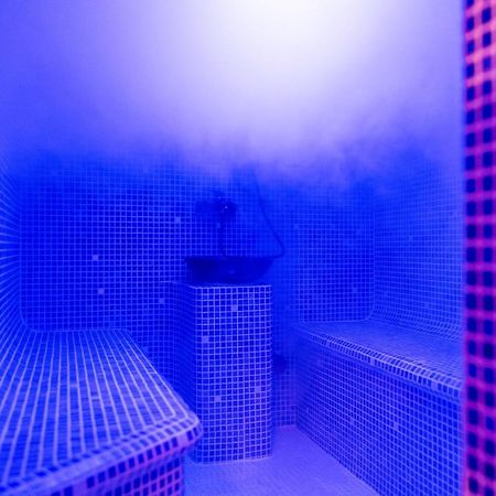 Hotel Aura Unirii Gyulafehérvár Kültér fotó
