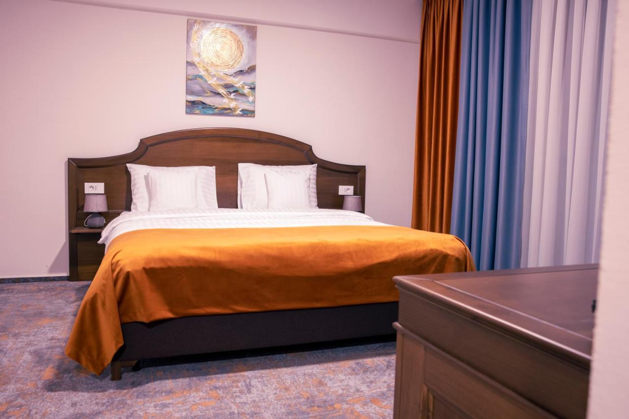 Hotel Aura Unirii Gyulafehérvár Kültér fotó