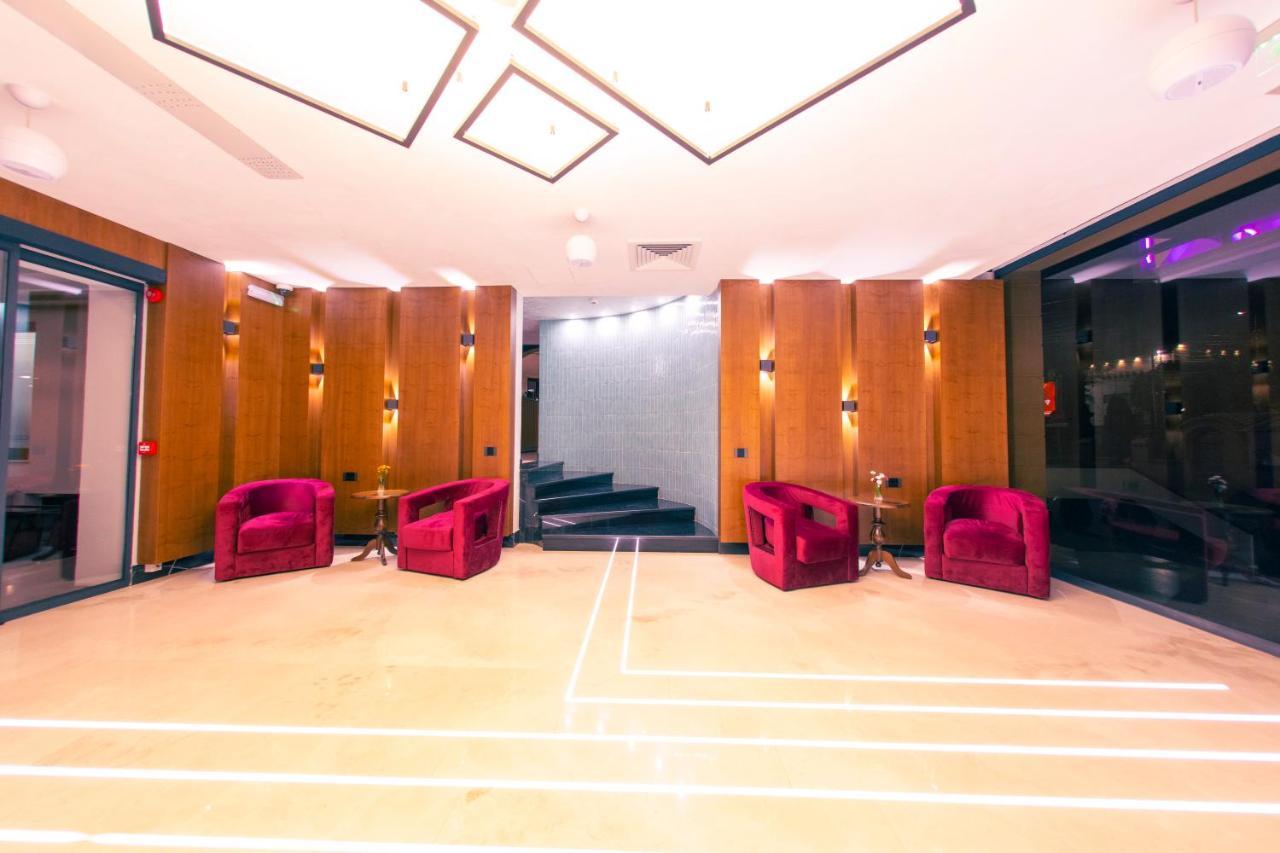 Hotel Aura Unirii Gyulafehérvár Kültér fotó
