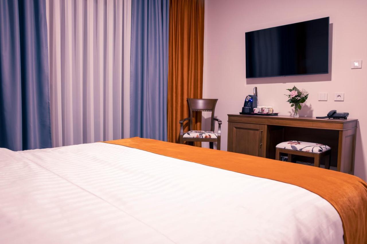 Hotel Aura Unirii Gyulafehérvár Kültér fotó